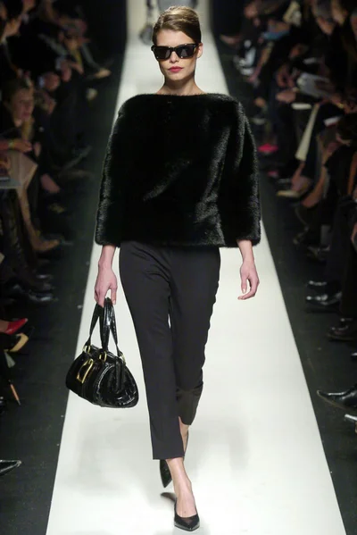 Look 11